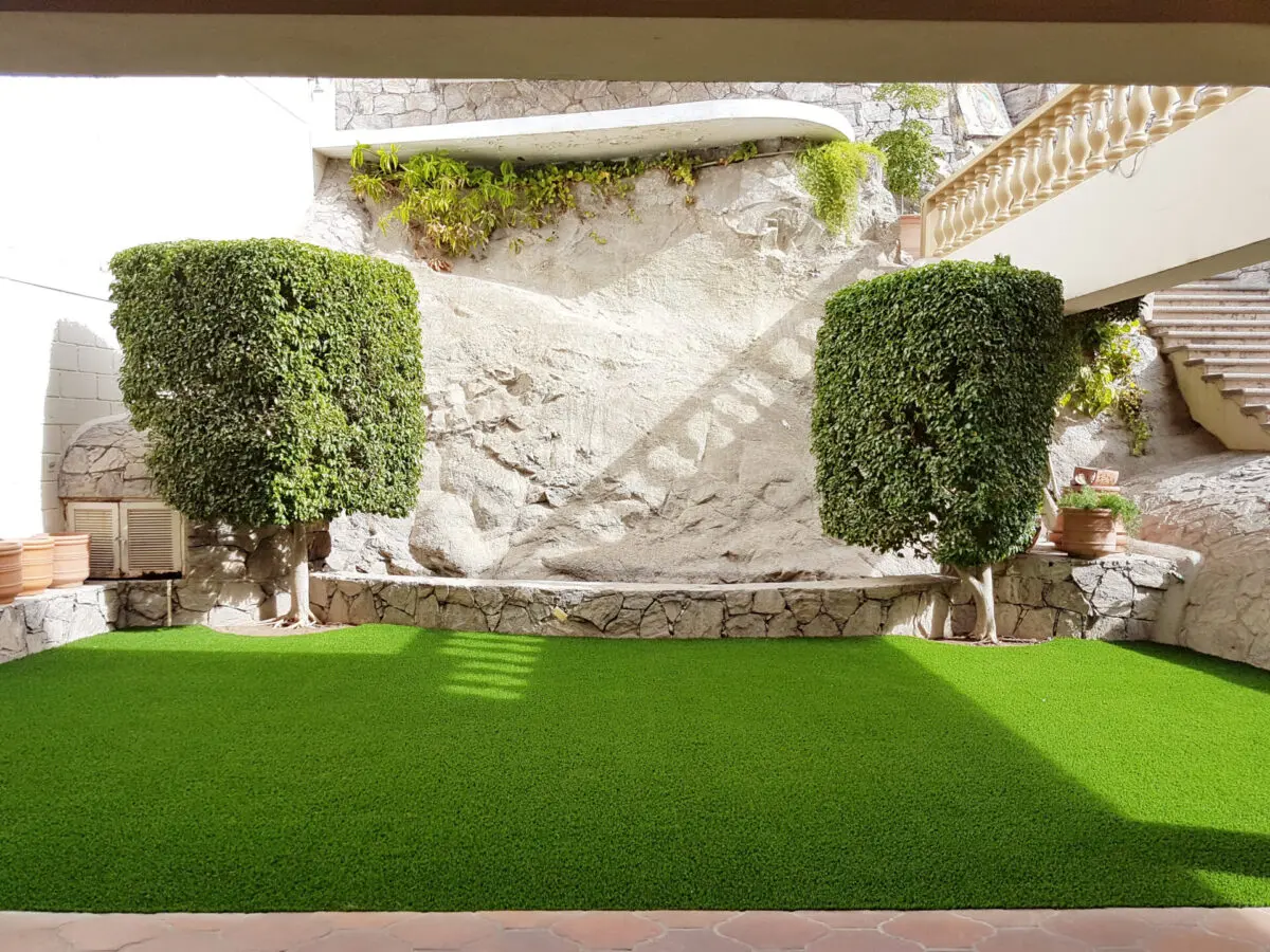 リゾートホテルの人工芝