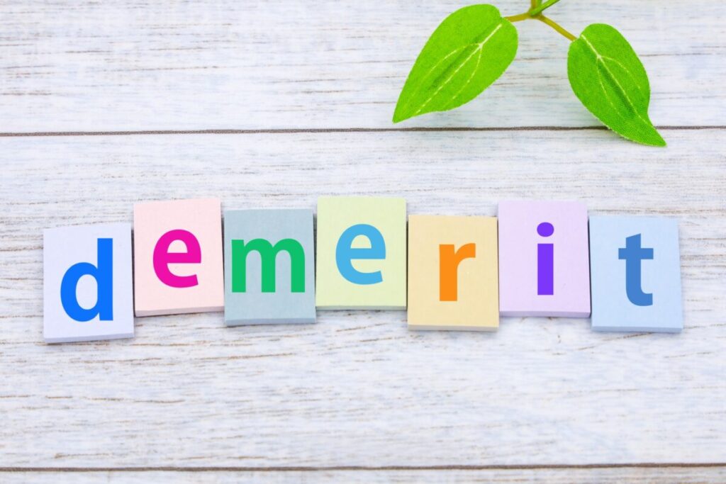 人工芝のデメリットはカビ？