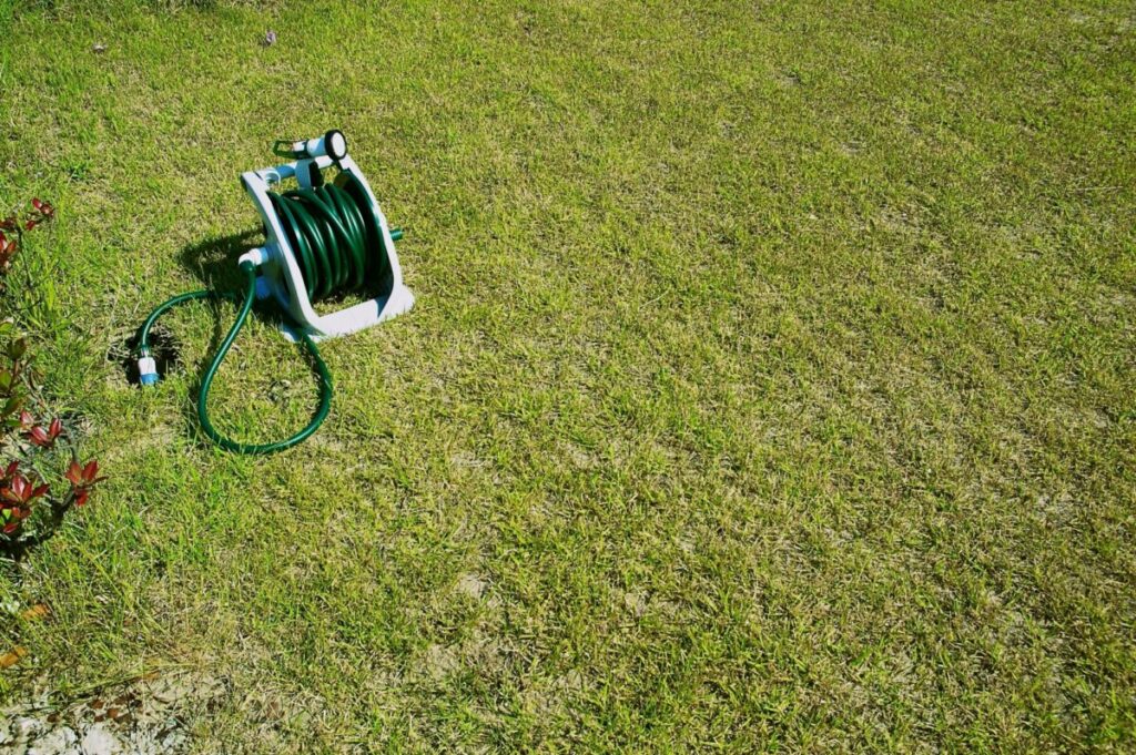 人工芝の熱さ対策