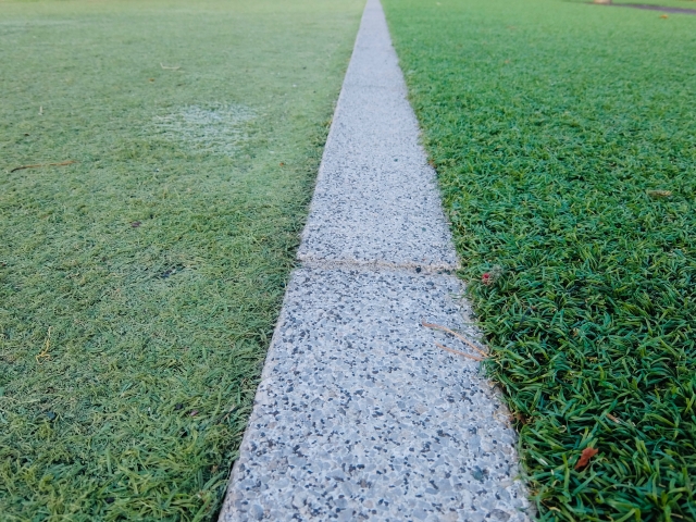 新旧の人工芝