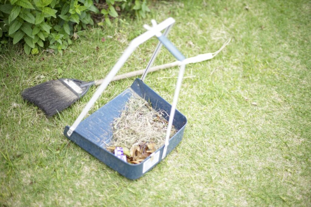 人工芝のメンテナンス