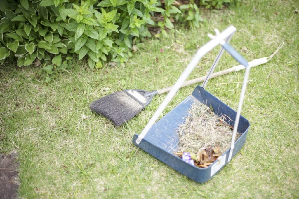 人工芝は掃除する？