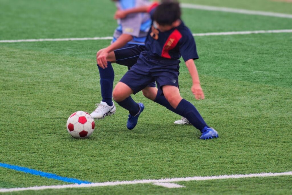 人工芝のサッカー場のメリット