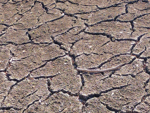 表面から崩れてしまいやすい