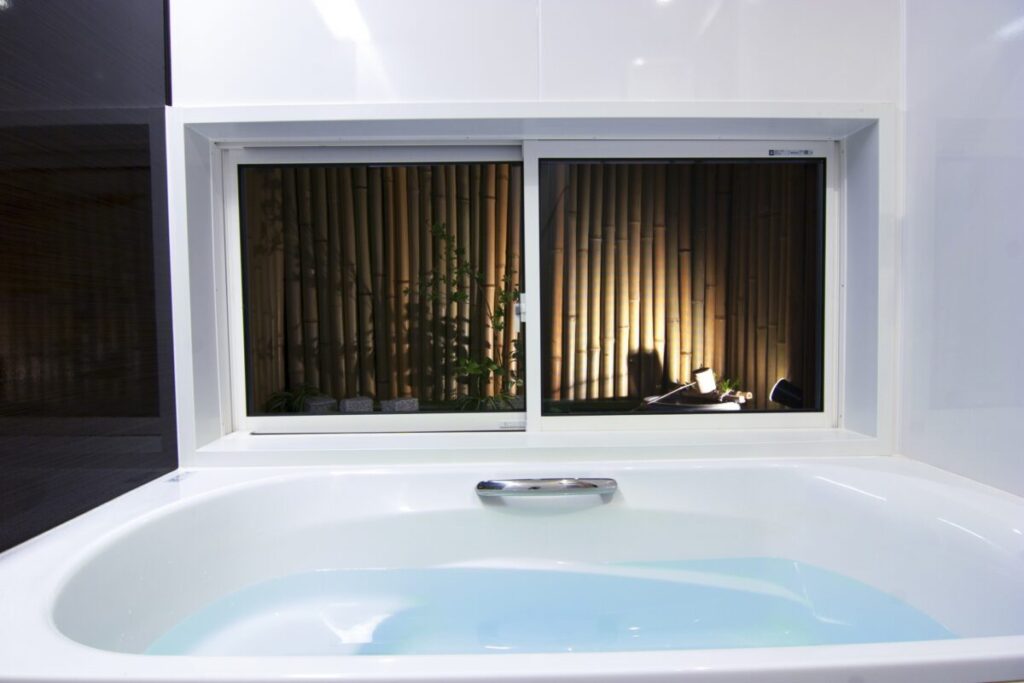 お風呂から見える庭の魅力