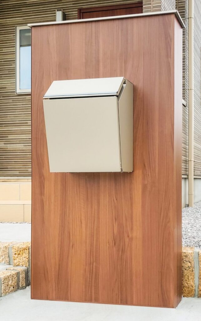 赤土汚れが気になるならブラウン系