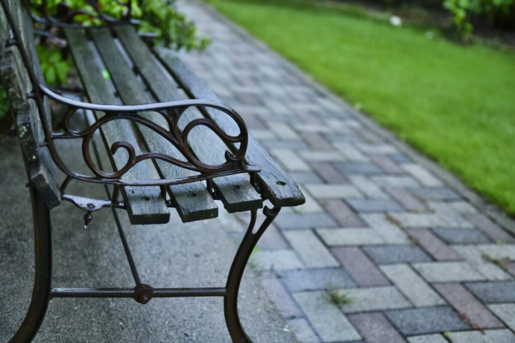 インターロッキングと人工芝