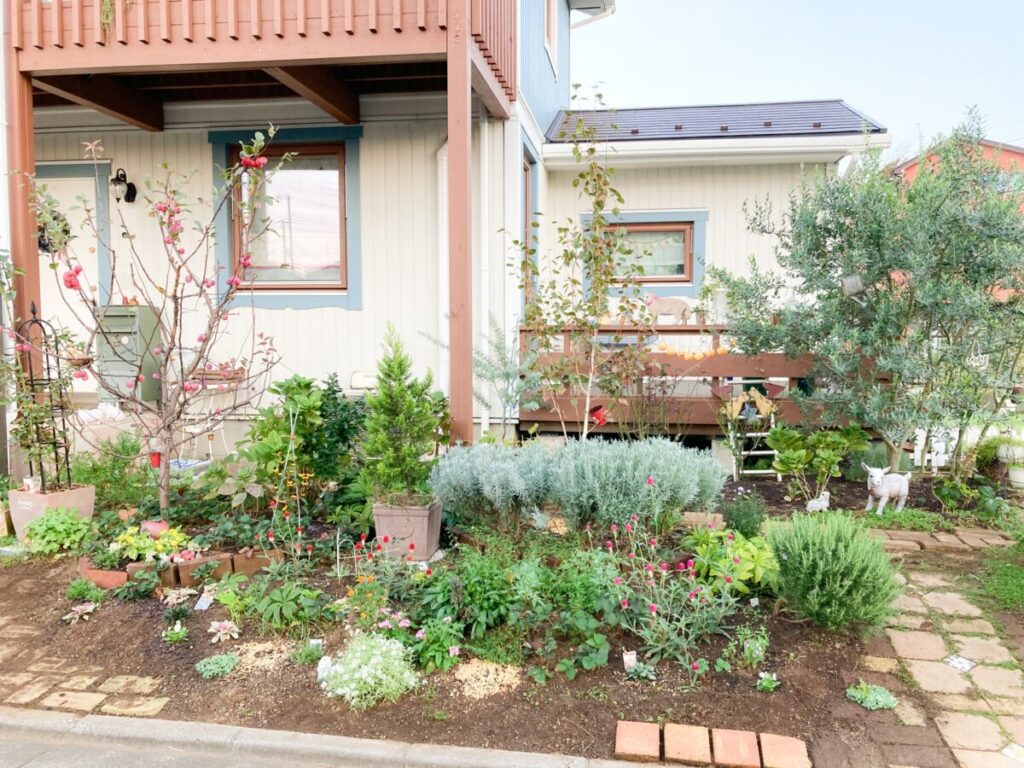 北欧風の小さい庭