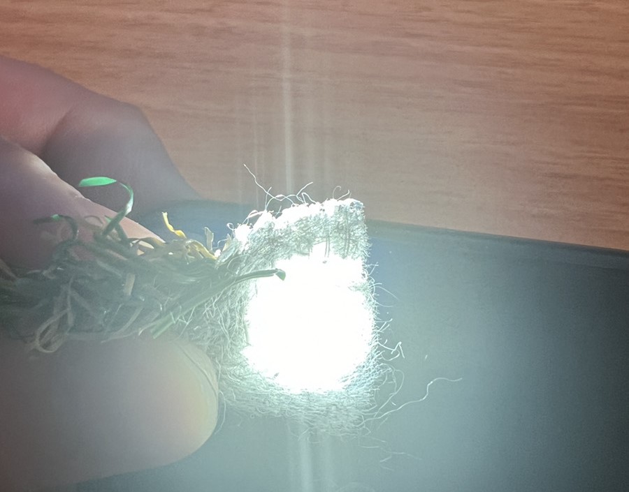 防草シート付人工芝の遮光実験