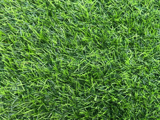 端部処理で人工芝のめくれを防ぐ